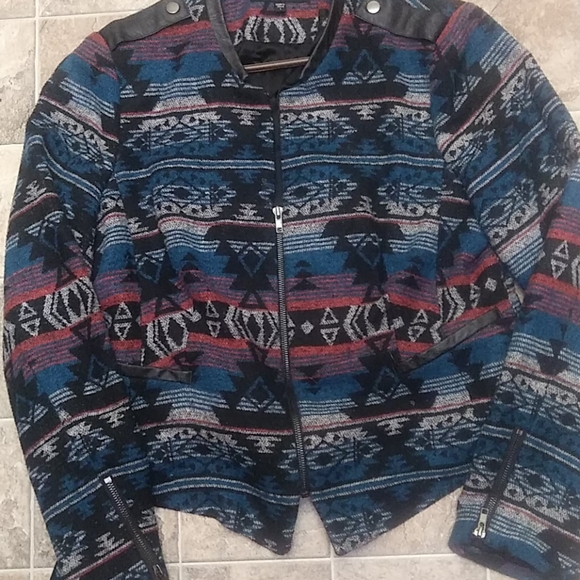 New Jacket - Picture 2 of 4